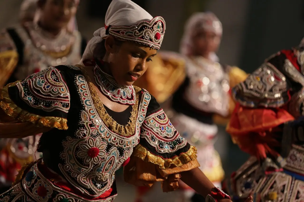 Sri Lankan dancers in traditional costume